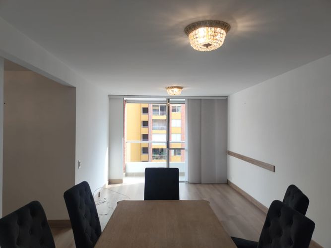 Apartamento en  Venta en El Poblado, Medellín - Imagen 1