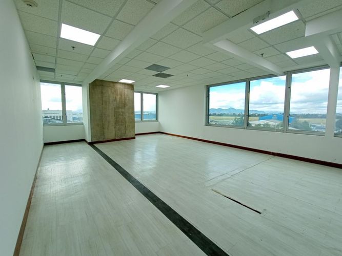 Oficina en arriendo en Puerta de teja, Bogotá - Miniatura 6