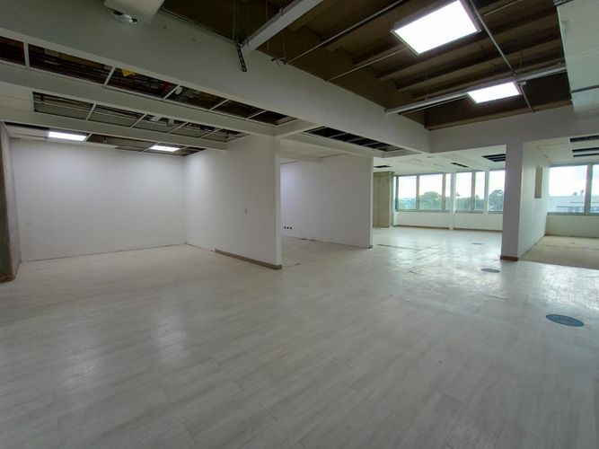 Oficina en arriendo en Puerta de teja, Bogotá - Miniatura 15