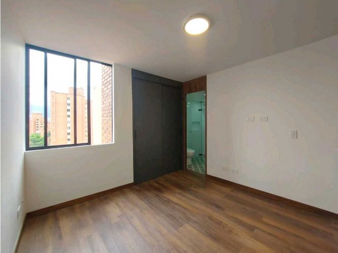 Apartamento en  Venta en Laureles, Medellín - Miniatura 11