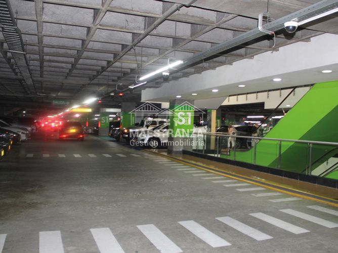 Parqueadero en  Arriendo en El Poblado, Medellín - Imagen 1