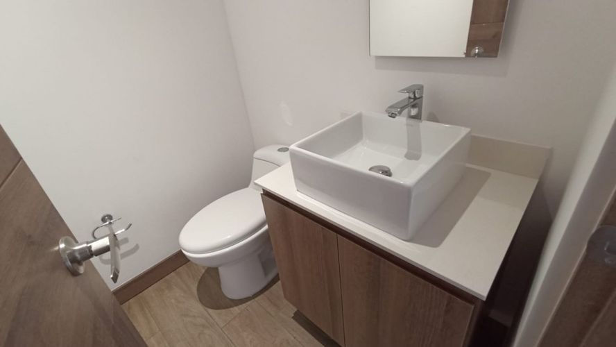 Apartaestudio en  Venta en Ciudad del Río, Medellín - Miniatura 3