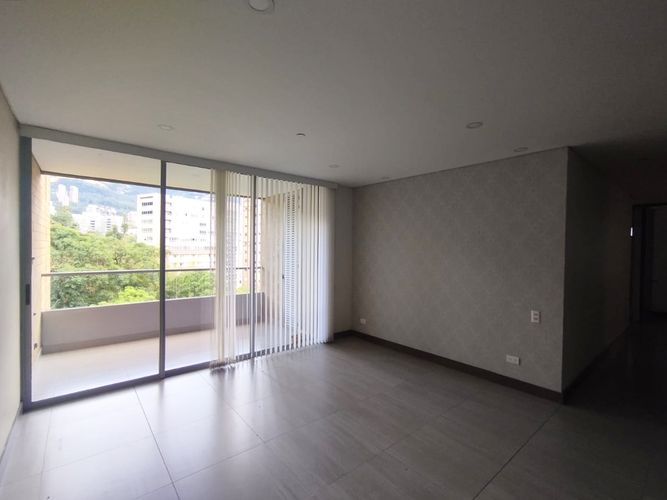 Apartamento en  Arriendo en El Poblado, Medellín - Imagen 1