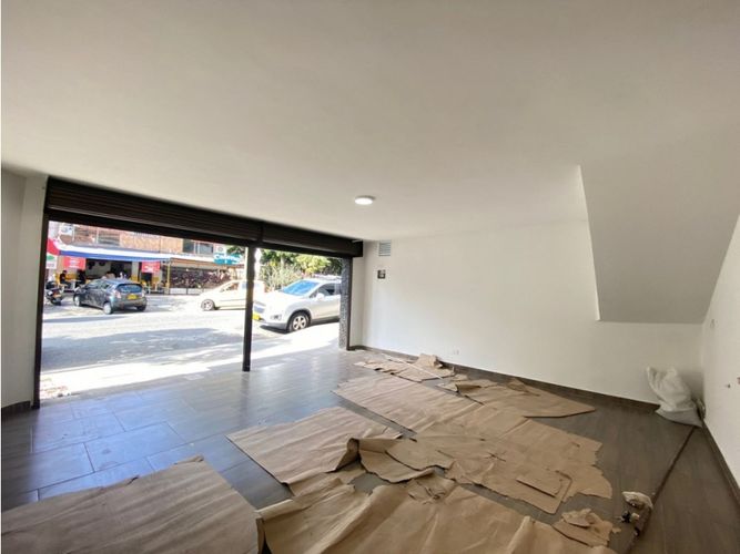 Local en  Arriendo en Laureles, Medellín - Miniatura 2