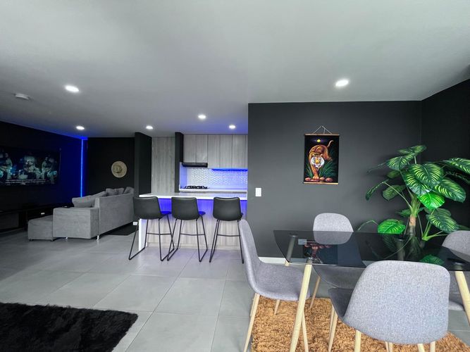 Apartamento en  Venta en El Poblado, Medellín - Imagen 1
