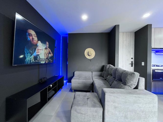Apartamento en  Venta en El Poblado, Medellín - Miniatura 2