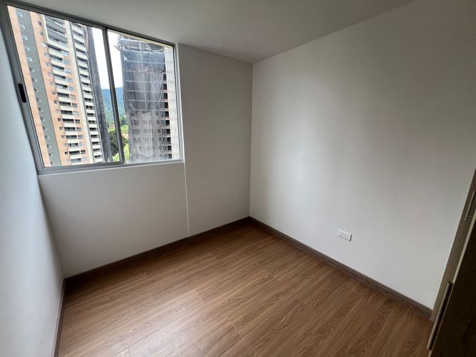 Apartamento en  Arriendo en Loma de la Doctora, Sabaneta - Miniatura 3