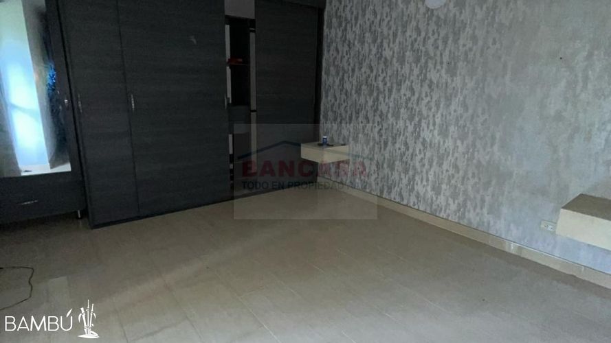Apartamento en  Arriendo en Loma de los bernal, Medellín - Miniatura 4