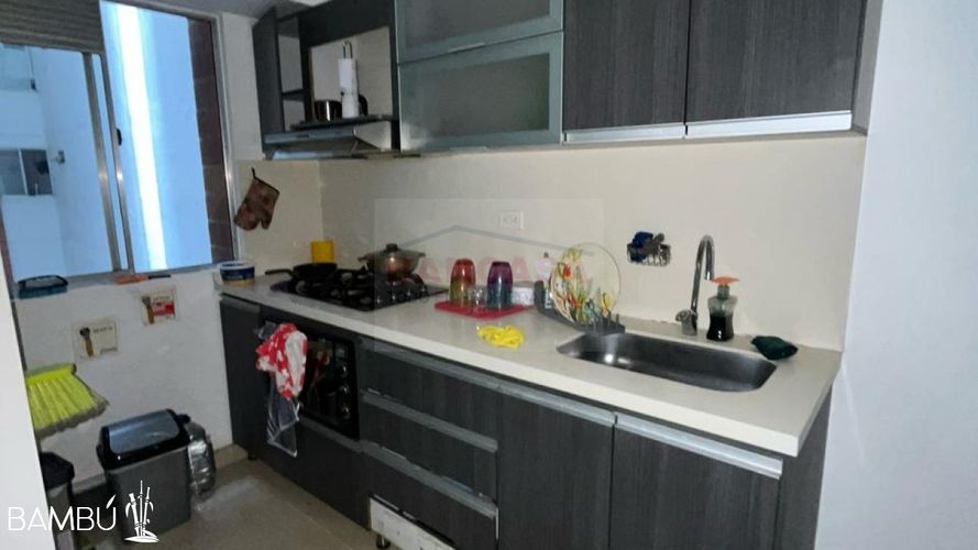 Apartamento en  Arriendo en Loma de los bernal, Medellín - Miniatura 2