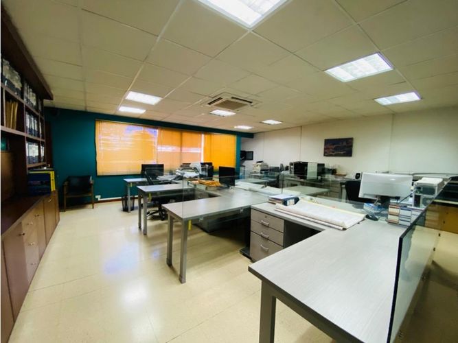 Oficina en  Arriendo en Guayabal, Medellín - Miniatura 2