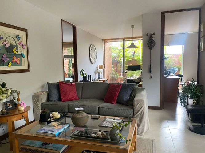 Apartamento en  Venta en El Poblado, Medellín - Imagen 1