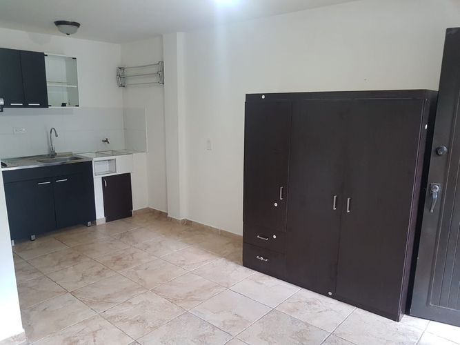 Apartaestudio en  Arriendo en Prados del norte, Cali - Miniatura 7