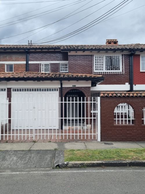 Casa en  Arriendo en Pontevedra, Bogotá - Imagen 1