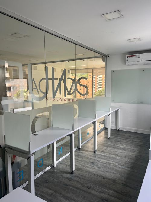 Oficina en  Arriendo en Altos del poblado, Medellín - Miniatura 4