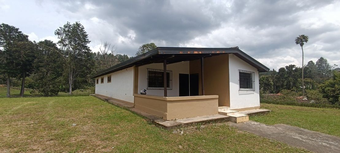 Finca en  Arriendo en Romeral, Guarne - Imagen 1