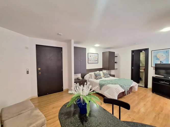 Apartaestudio en  Venta en Santa Barbara, Bogotá - Miniatura 2