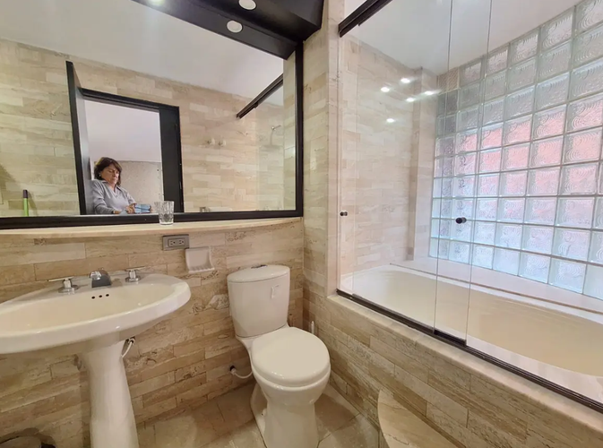 Apartaestudio en  Venta en Santa Barbara, Bogotá - Miniatura 4