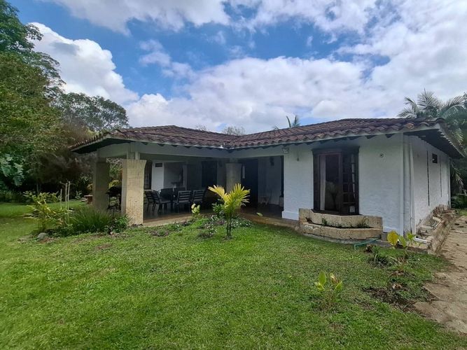Finca en  Arriendo en Cristo rey, El carmen de viboral - Imagen 1