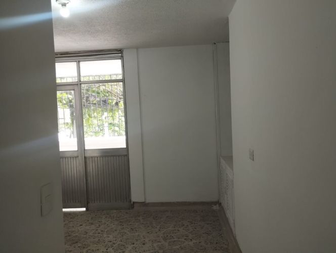 Local en  Arriendo en Suramericana, Medellín - Miniatura 5