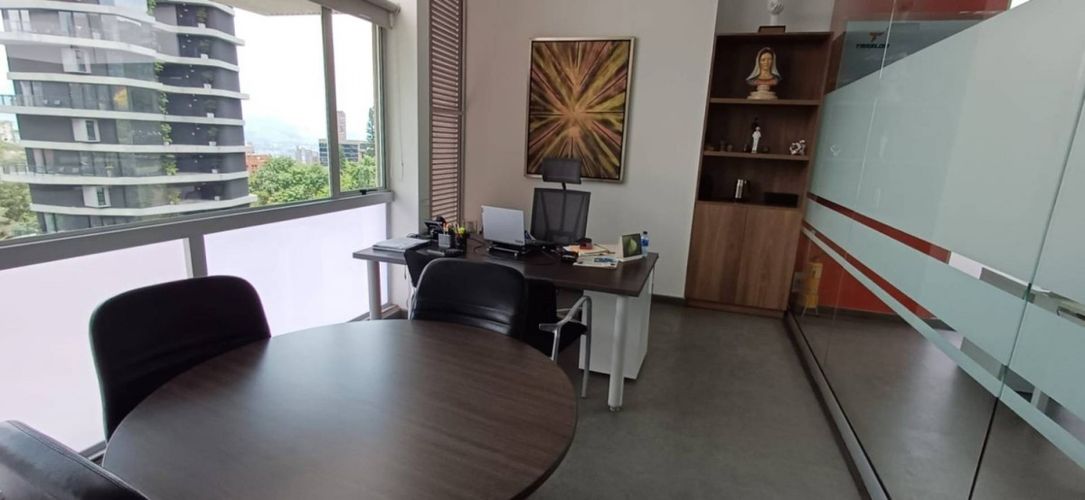 Oficina en  Arriendo en Las lomas no.1, Medellín - Miniatura 4