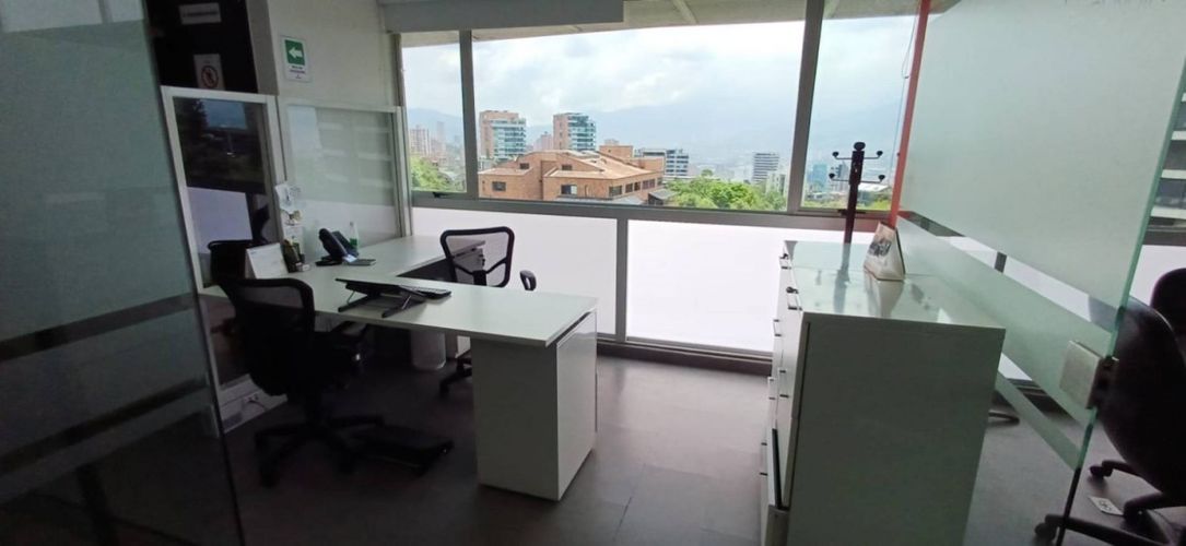 Oficina en  Arriendo en Las lomas no.1, Medellín - Miniatura 5