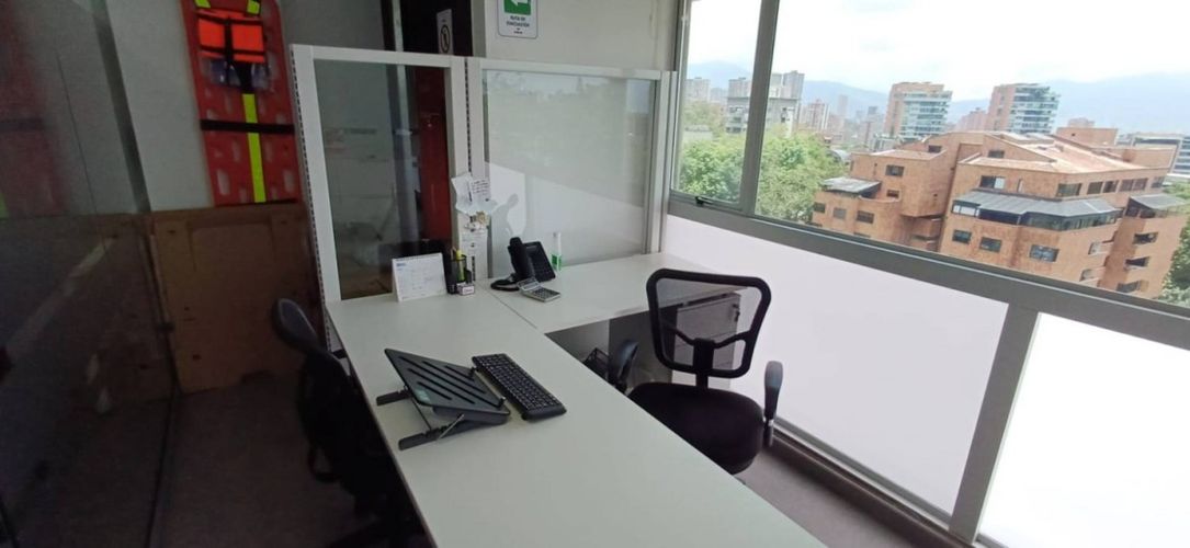 Oficina en  Arriendo en Las lomas no.1, Medellín - Miniatura 9