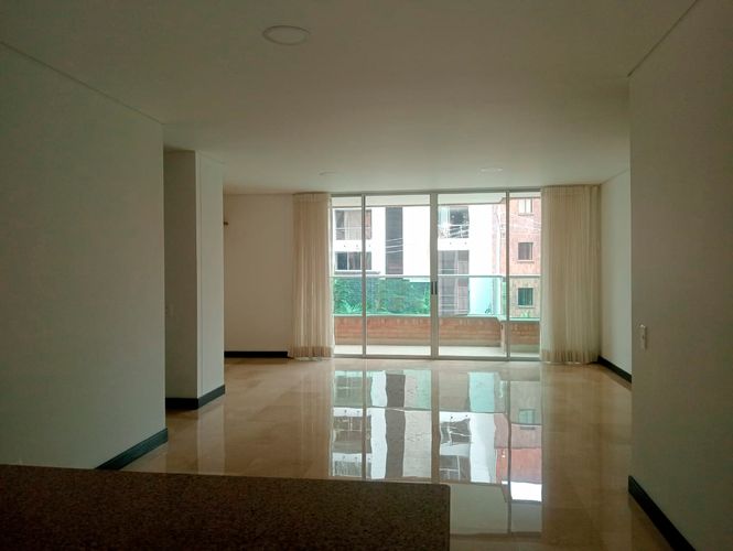 Apartamento en  Arriendo en Laureles, Medellín - Imagen 1