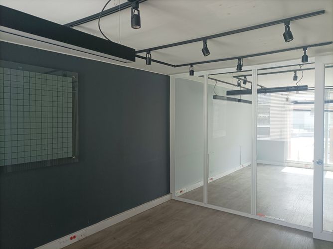 Oficina en  Arriendo en Lago gaitan, Bogotá - Miniatura 12