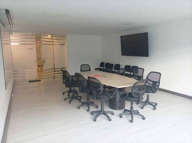 Oficina en  Arriendo en Lago gaitan, Bogotá - Miniatura 27