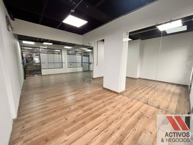 Oficina en  Arriendo en El Poblado, Medellín - Miniatura 4