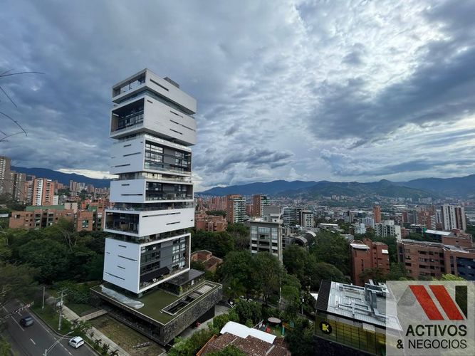 Oficina en arriendo en El Poblado, Medellín - Miniatura 2