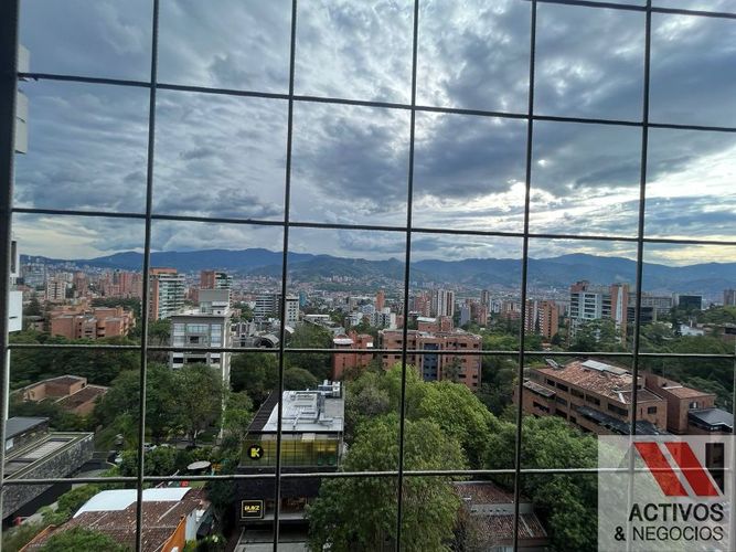 Oficina en arriendo en El Poblado, Medellín - Miniatura 17