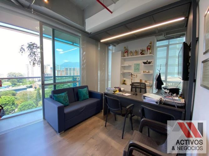 Oficina en venta en El Poblado, Medellín - Imagen 1