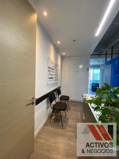 Oficina en venta en El Poblado, Medellín - Miniatura 8