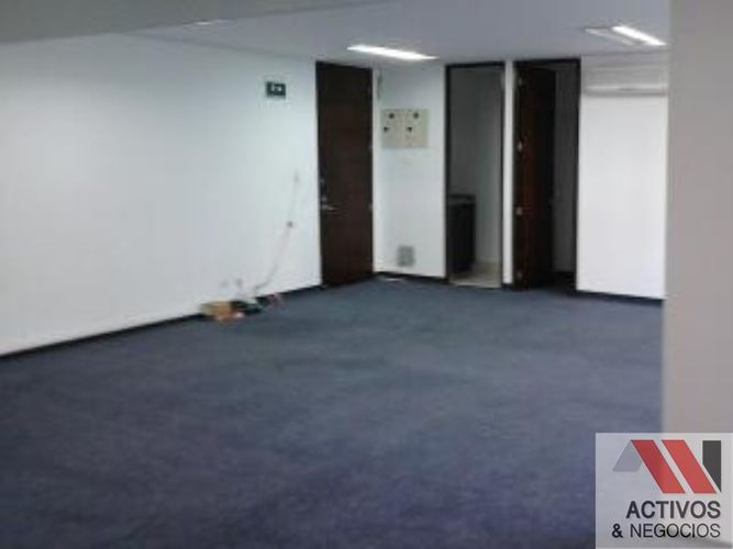 Oficina en venta en El Poblado, Medellín - Miniatura 15