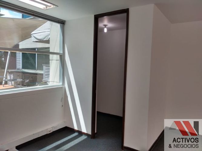 Oficina en venta en El Poblado, Medellín - Miniatura 24