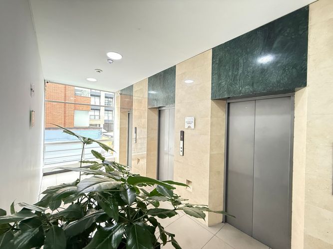 Oficina en  Arriendo en Santa Paula, Bogotá - Miniatura 12