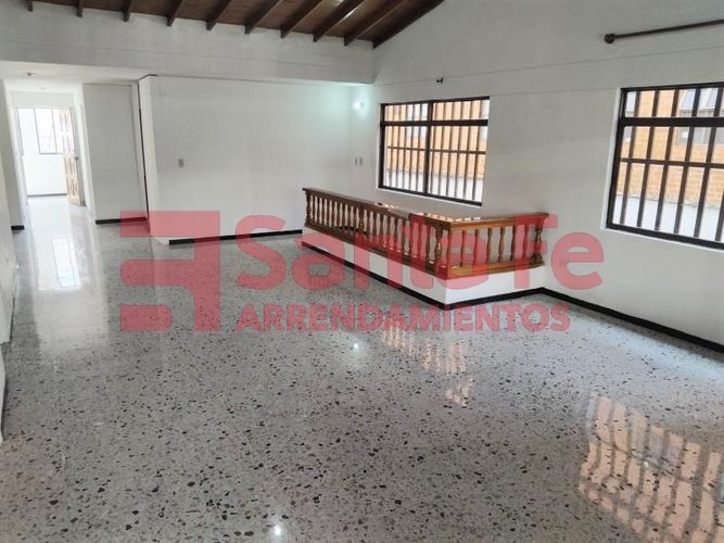 Casa en  Arriendo en Envigado - Miniatura 2