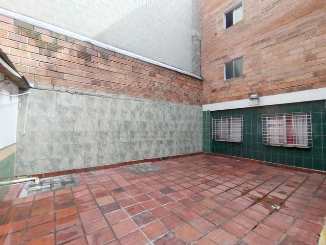 Edificio en arriendo en Laureles, Medellín - Miniatura 23