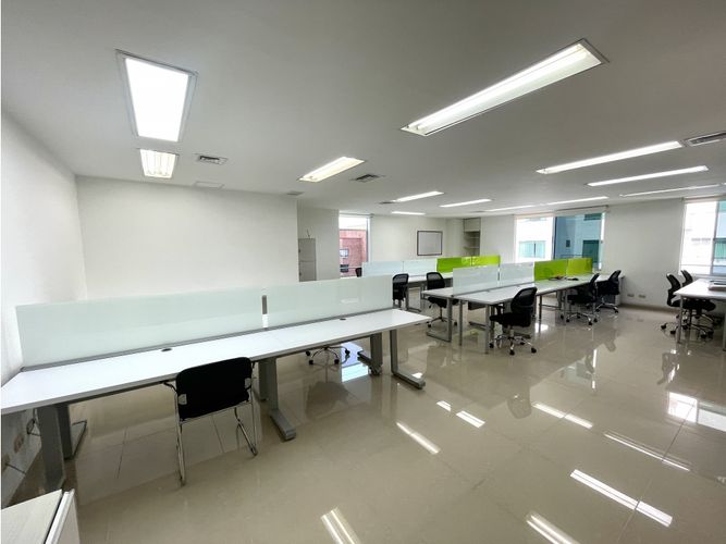 Oficina en  Arriendo en Milla de Oro, Medellín - Miniatura 5