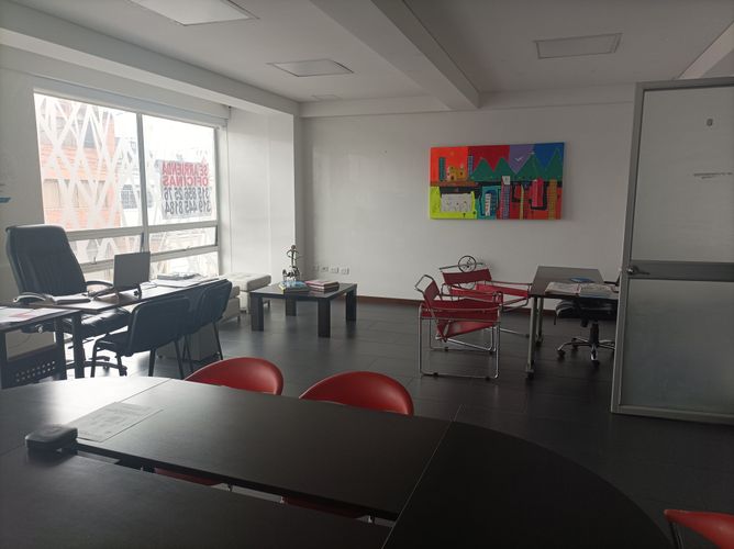 Oficina en Arriendo en El retiro, Bogotá - Miniatura 4