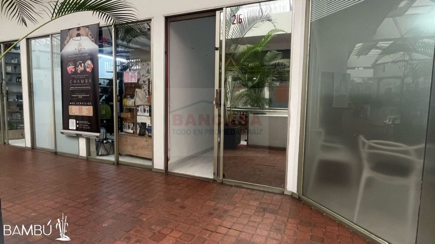 Oficina en arriendo en El Poblado, Medellín - Miniatura 8