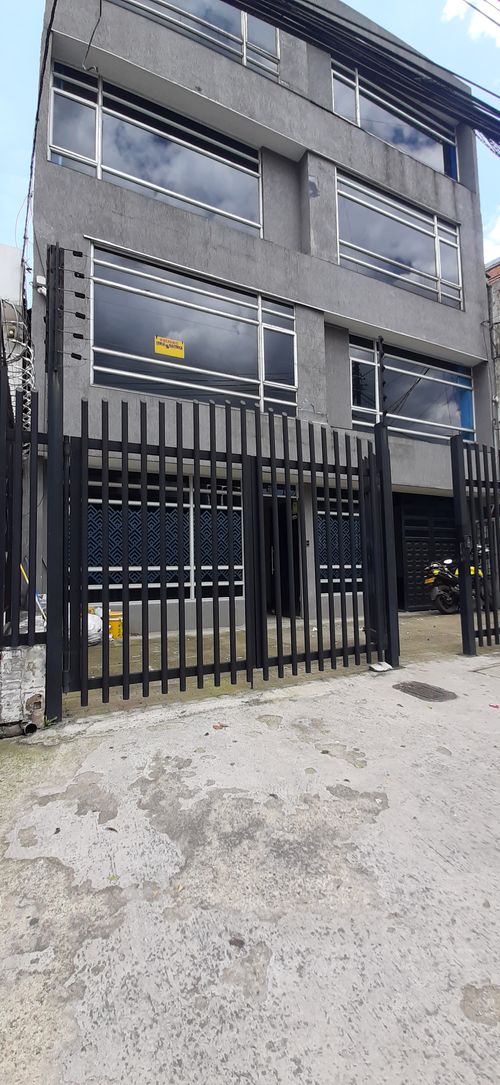 Oficina en Arriendo en Engativá, Bogotá - Miniatura 15