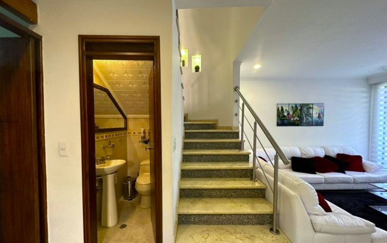 Casa en Arriendo en El tesoro, Medellín - Miniatura 2