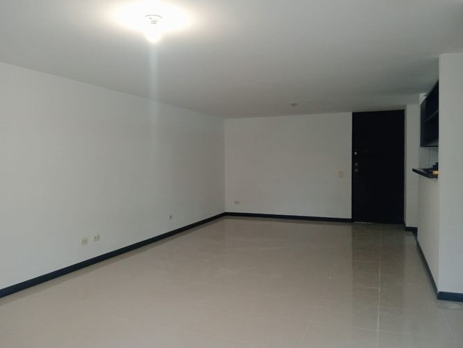 Apartamento en Arriendo en Laureles, Medellín - Miniatura 2