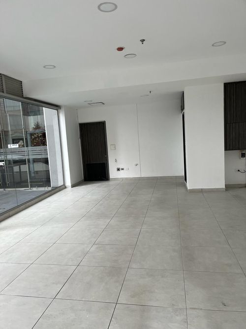 Local en  Venta en Quinta paredes, Bogotá - Imagen 1