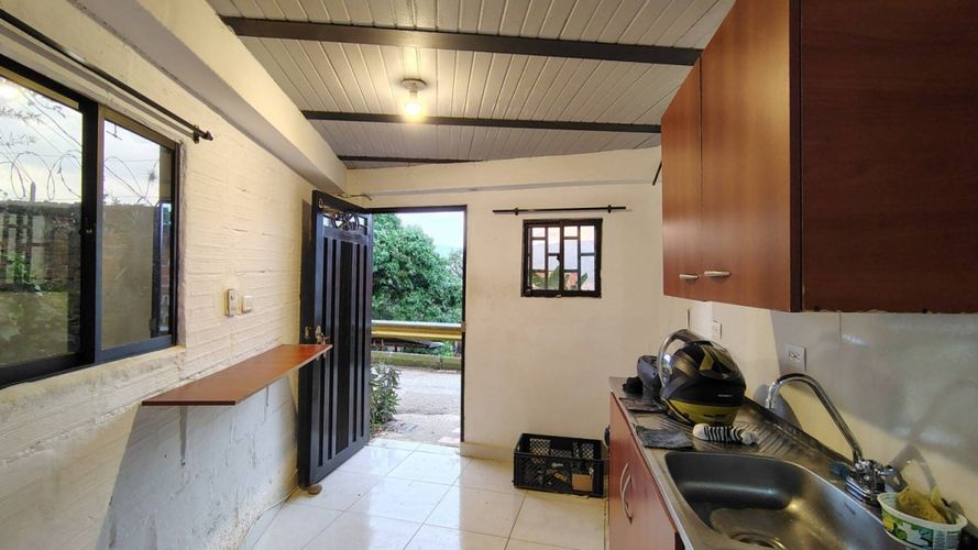 Apartaestudio en Arriendo en Cucaracho, Medellín - Miniatura 3