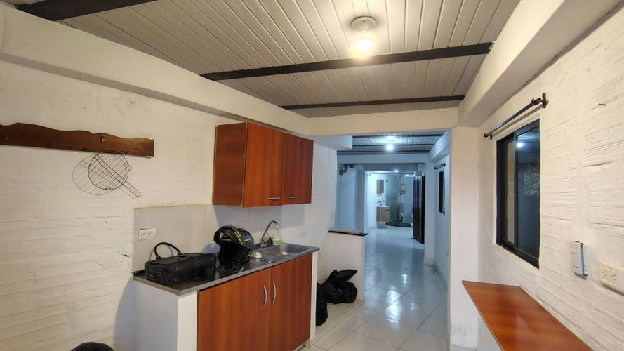 Apartaestudio en Arriendo en Cucaracho, Medellín - Miniatura 4