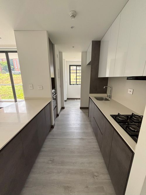 Apartamento en Arriendo en Pinares, Pereira - Miniatura 4