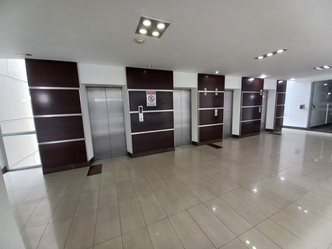 Oficina en Arriendo en Chico norte, Bogotá - Miniatura 2